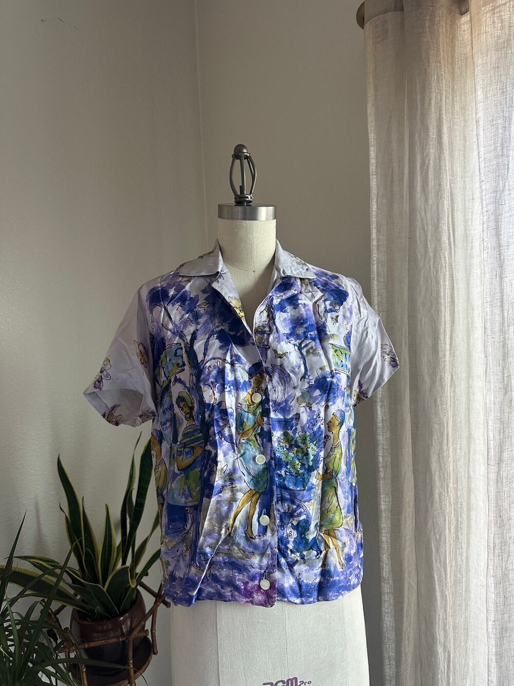 Women’s Medium Blouse Purple Blue Vintage Hand-Painted Button Up Art Print
